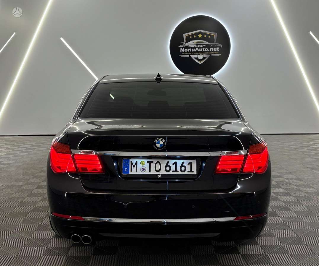 BMW 730, 3.0 l., Седан