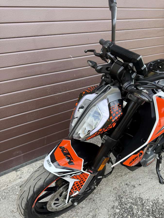 KTM Duke 125cc, street / classic