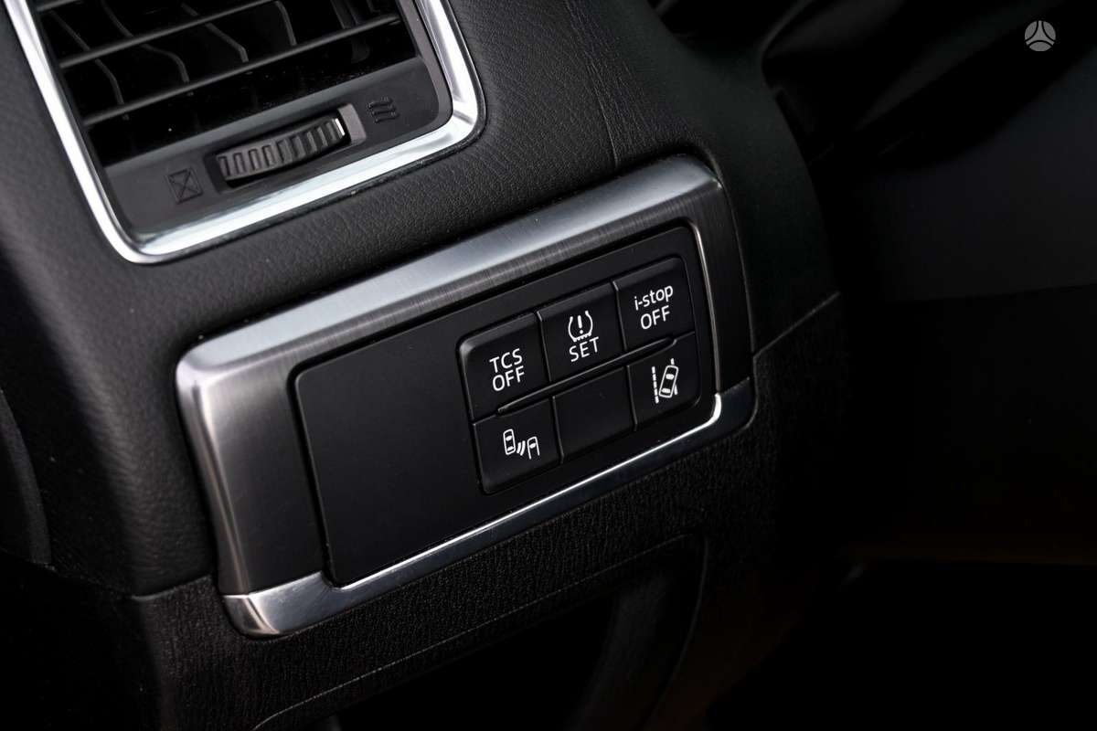 Mazda CX-5, 2.2 l., off-road / crossover