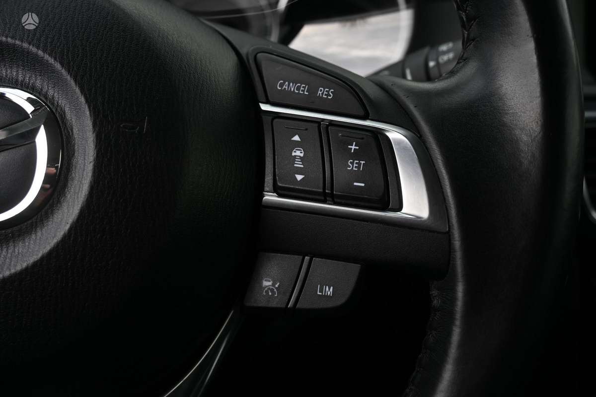 Mazda CX-5, 2.2 l., off-road / crossover