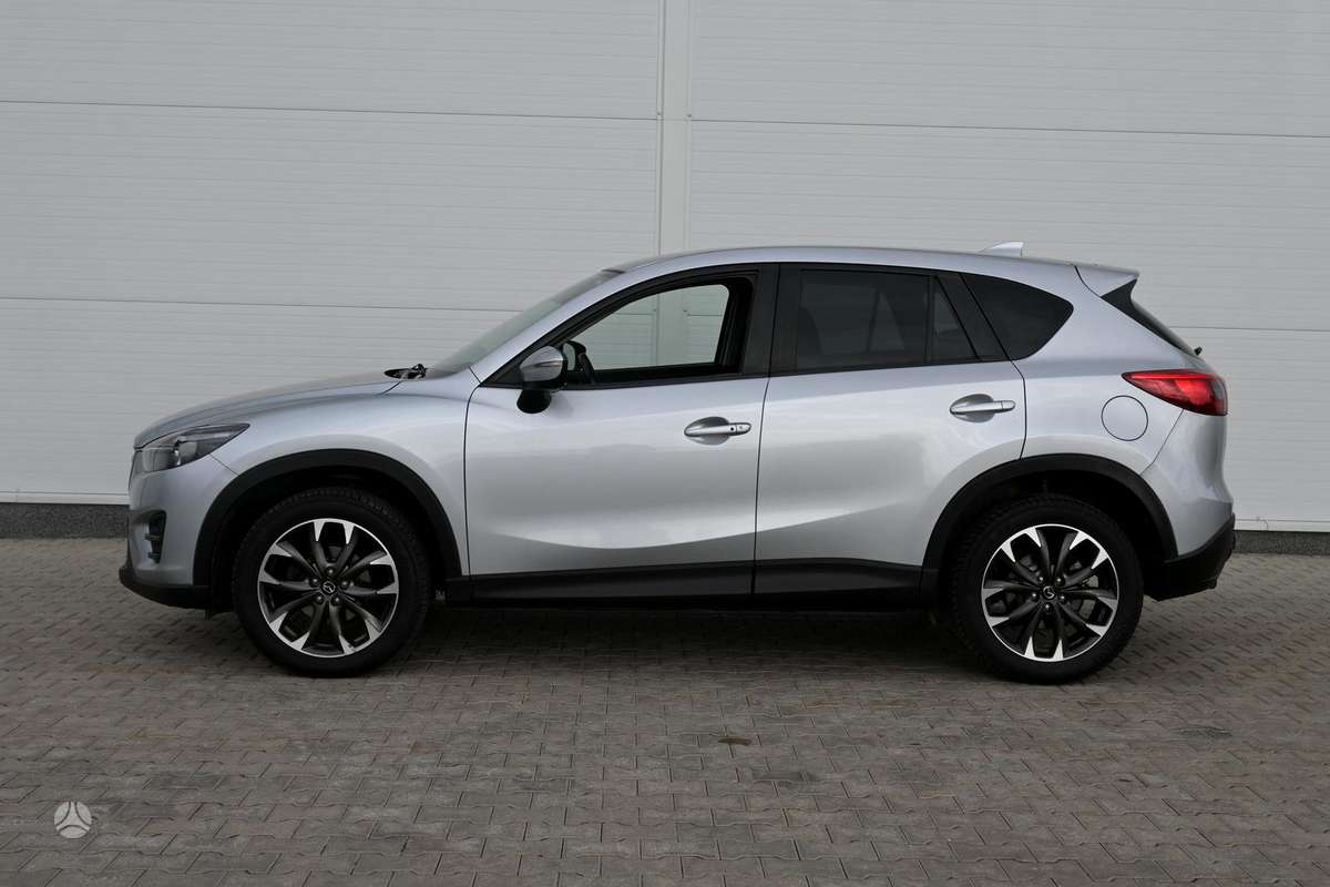 Mazda CX-5, 2.2 l., off-road / crossover