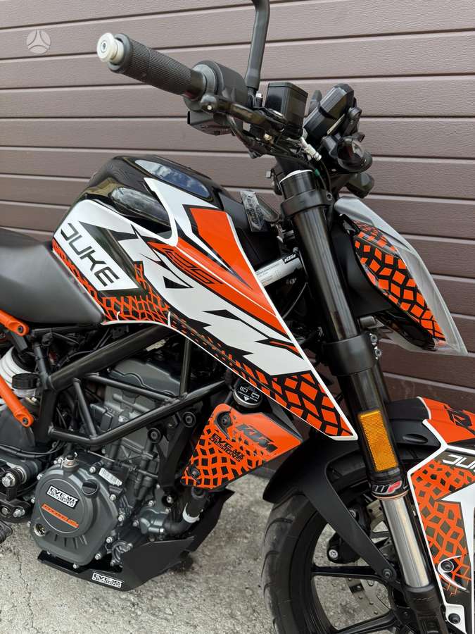 KTM Duke 125cc, street / classic