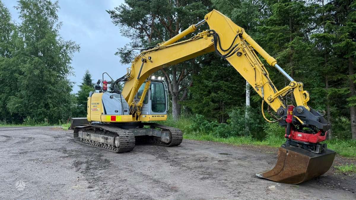 New Holland E235BSR-2, экскаваторы
