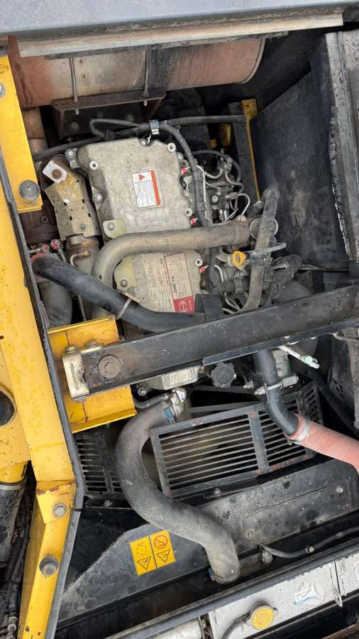 New Holland E235BSR-2, ekskavatoriai