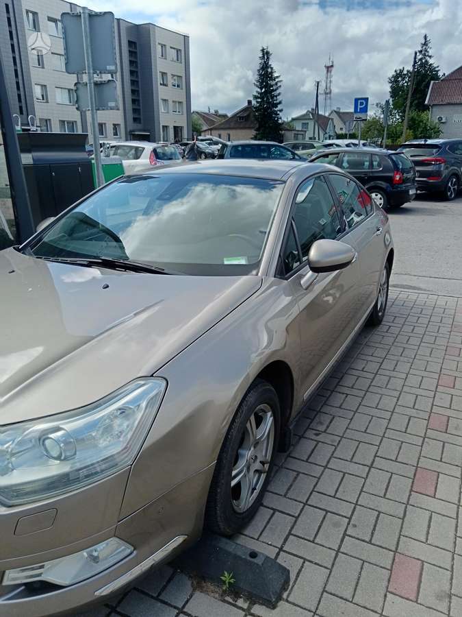 Citroen C5, 2.0 l., hatchback