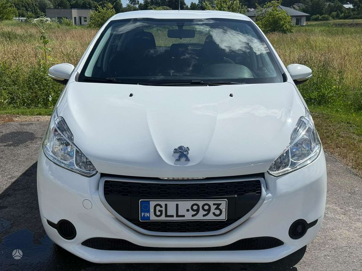 Peugeot 208 - 3