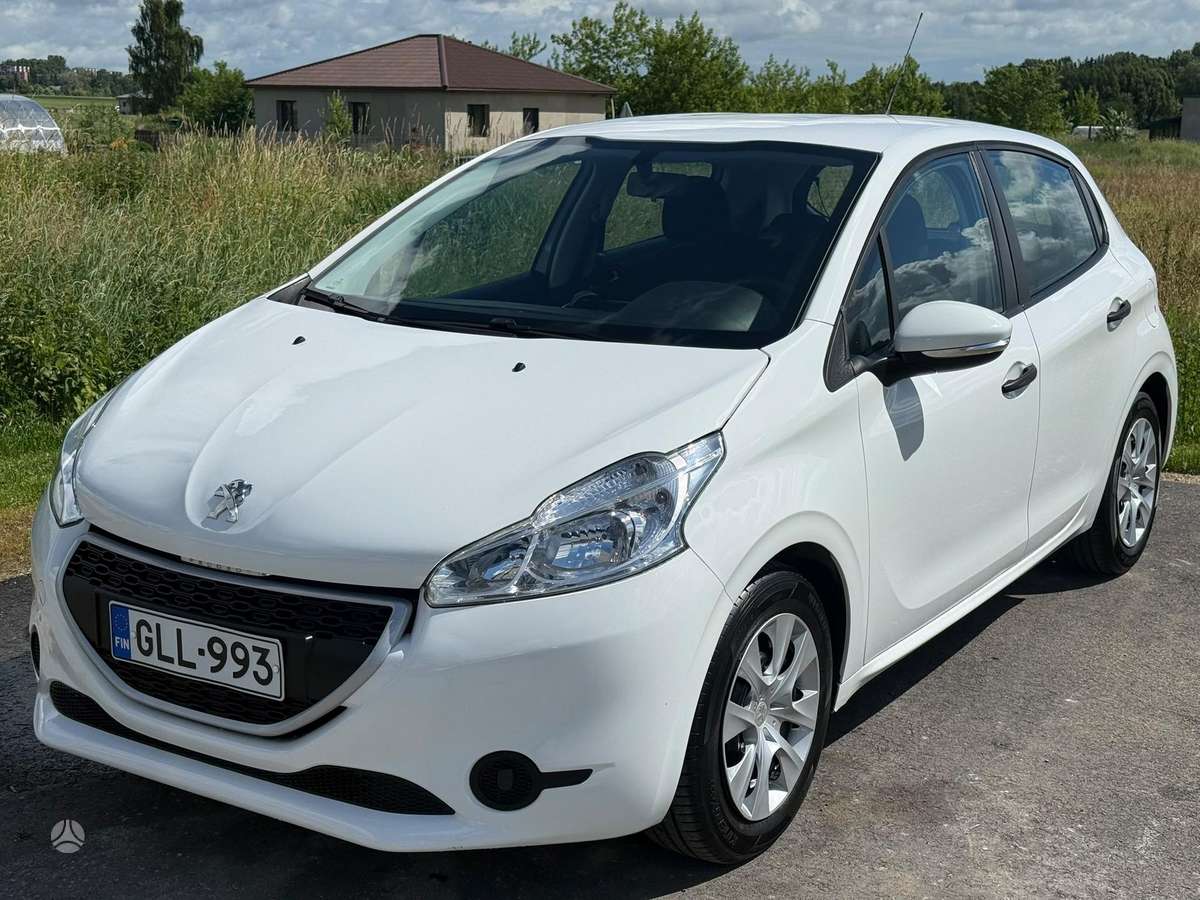 Peugeot 208 - 1