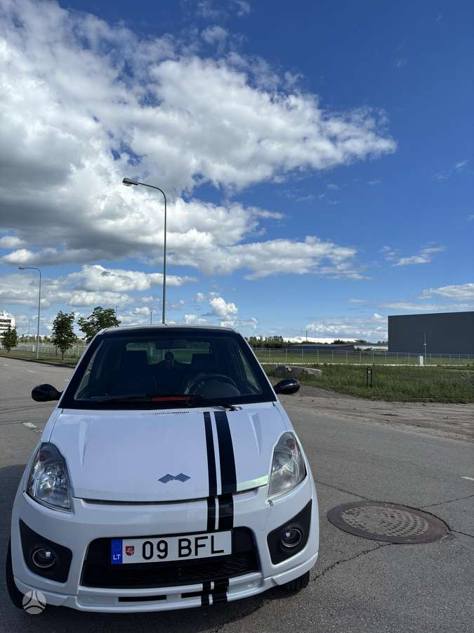 Ligier ixo, 0.4 l., hatchback
