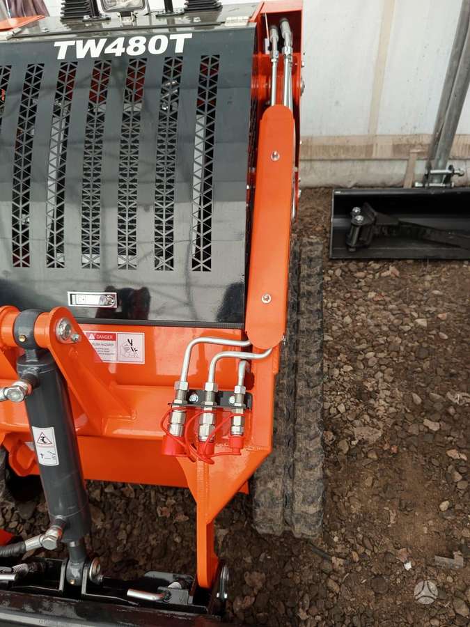 -Kita- Naujas dyzelinis minikrautuvas, mini loaders