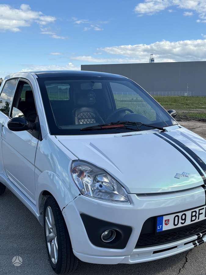 Ligier ixo, 0.4 l., hatchback