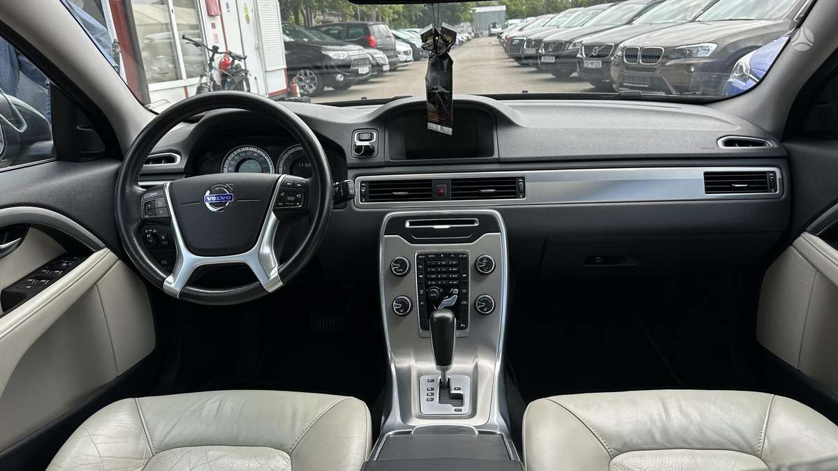 Volvo V70, 2.0 l., Универсал