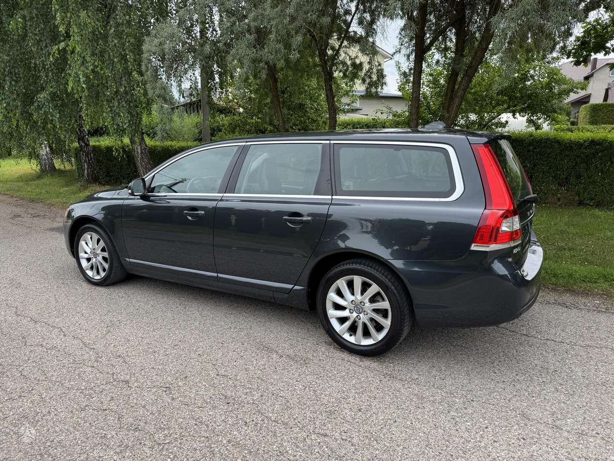 Volvo V70, 2.0 l., Универсал