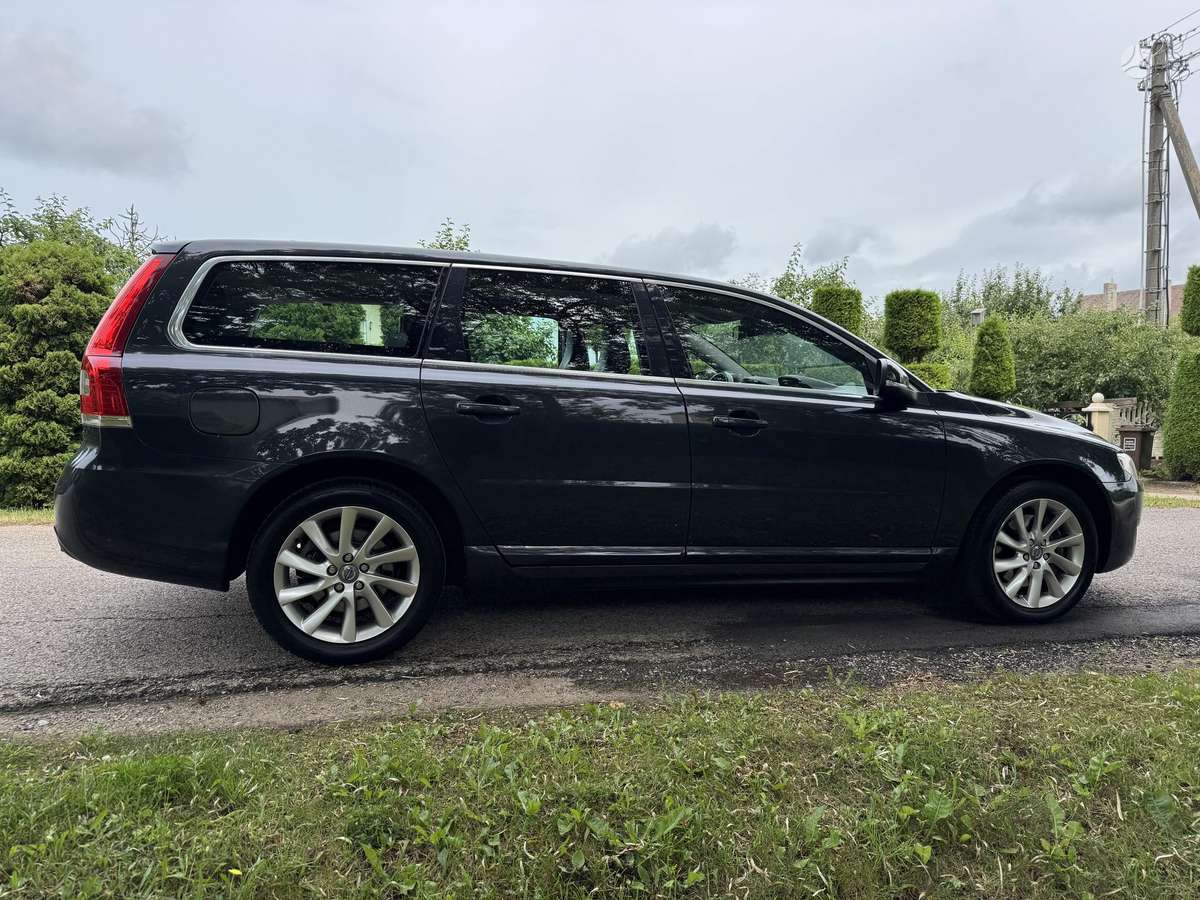 Volvo V70, 2.0 l., Универсал