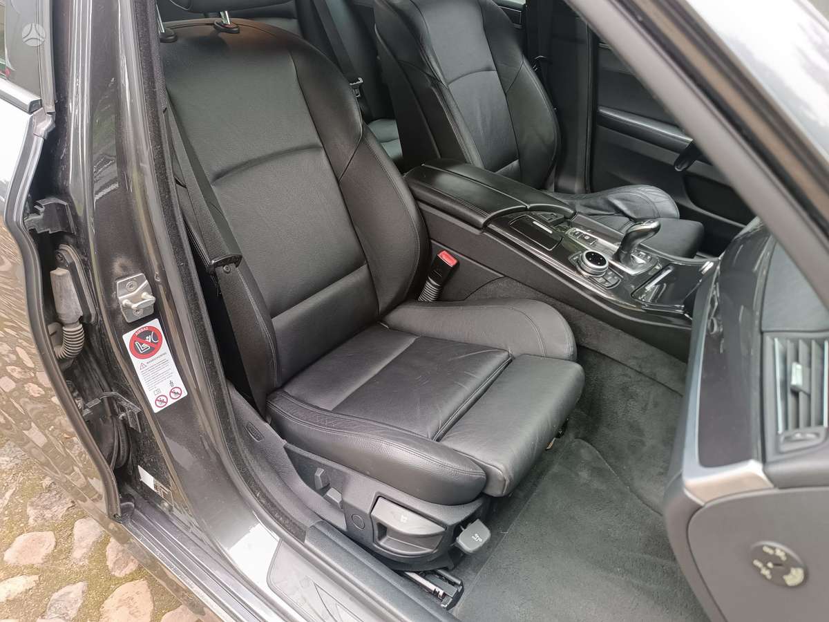 BMW 520, 2.0 l., Седан