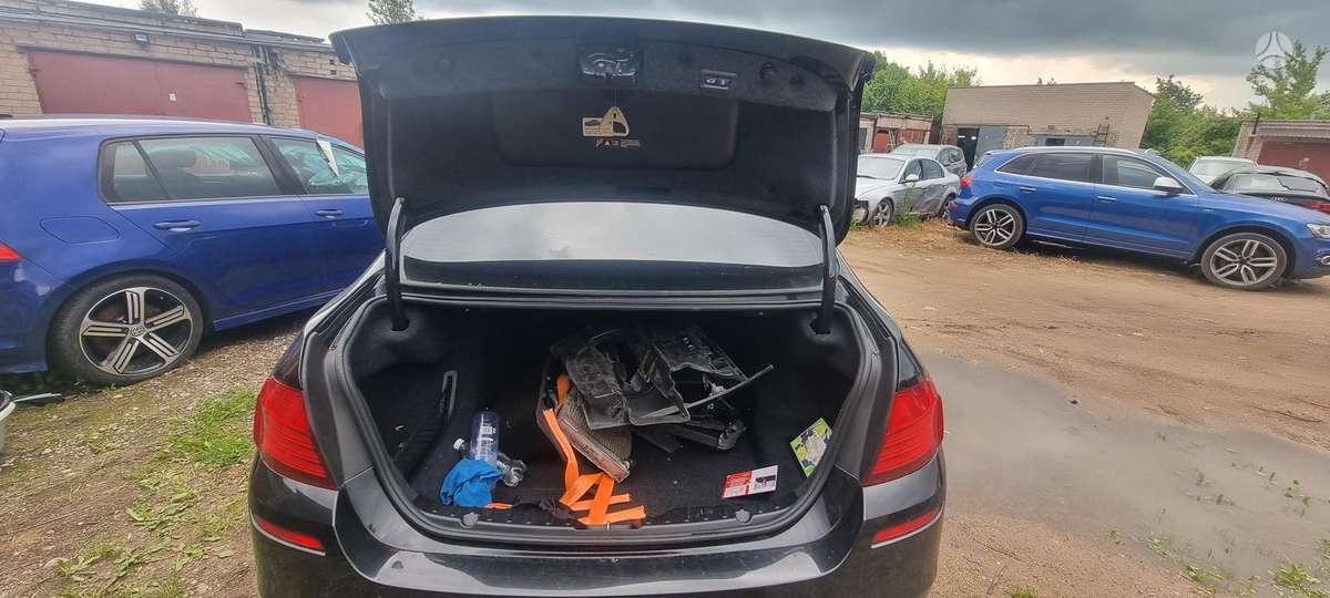 BMW M5, 4.4 l., Седан