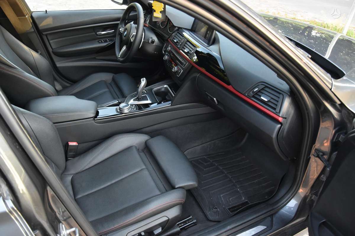 BMW 320, 2.0 l., Седан