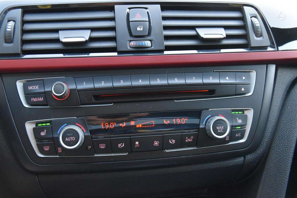 BMW 320, 2.0 l., Седан