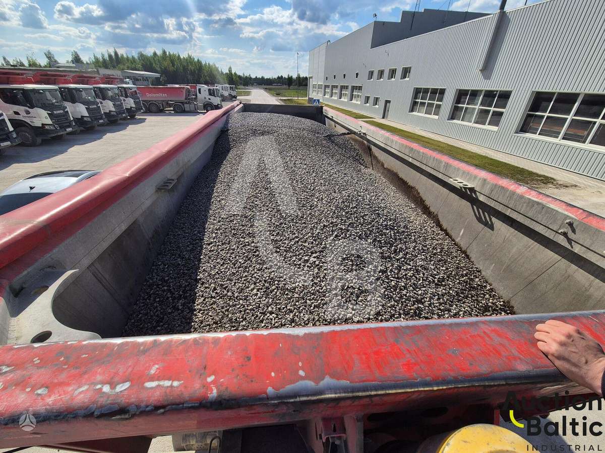Kässbohrer XS / RICT10, savivartės