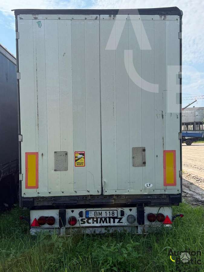 Schmitz SCS 24E, užuolaidinės / tentinės