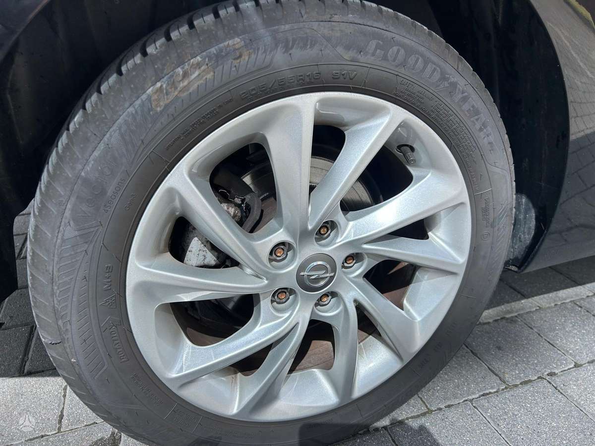 Opel Astra, 1.2 l., Универсал