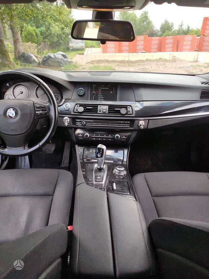 BMW 520, 2.0 l., Седан