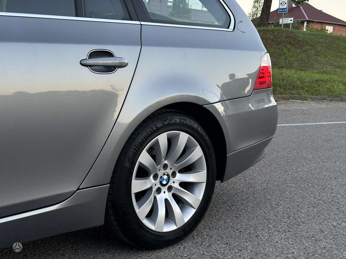 BMW 520, 2.0 l., wagon