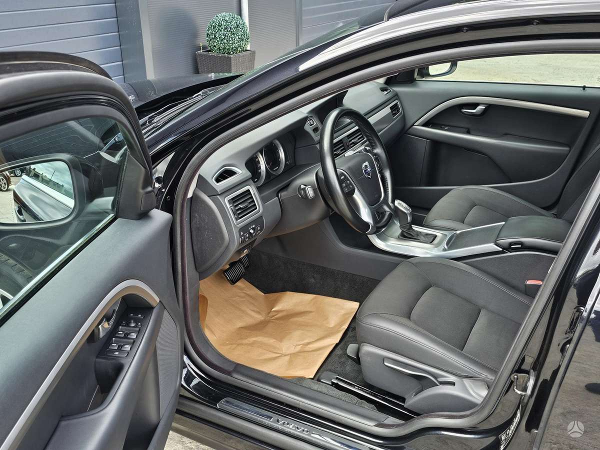 Volvo S80, 2.0 l., Седан
