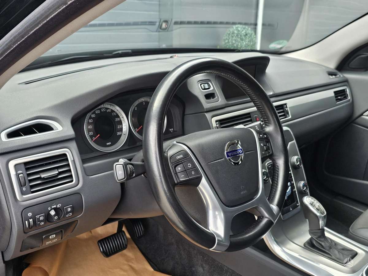 Volvo S80, 2.0 l., Седан