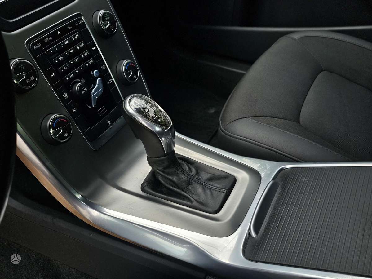 Volvo S80, 2.0 l., Седан