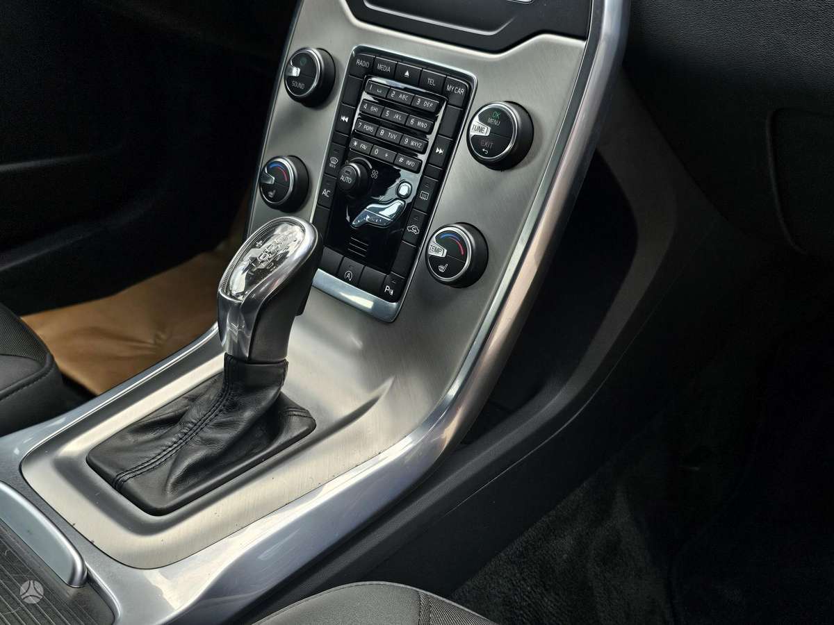Volvo S80, 2.0 l., Седан