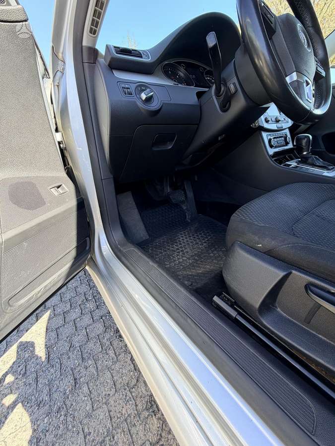 Volkswagen Passat, 2.0 l., Универсал