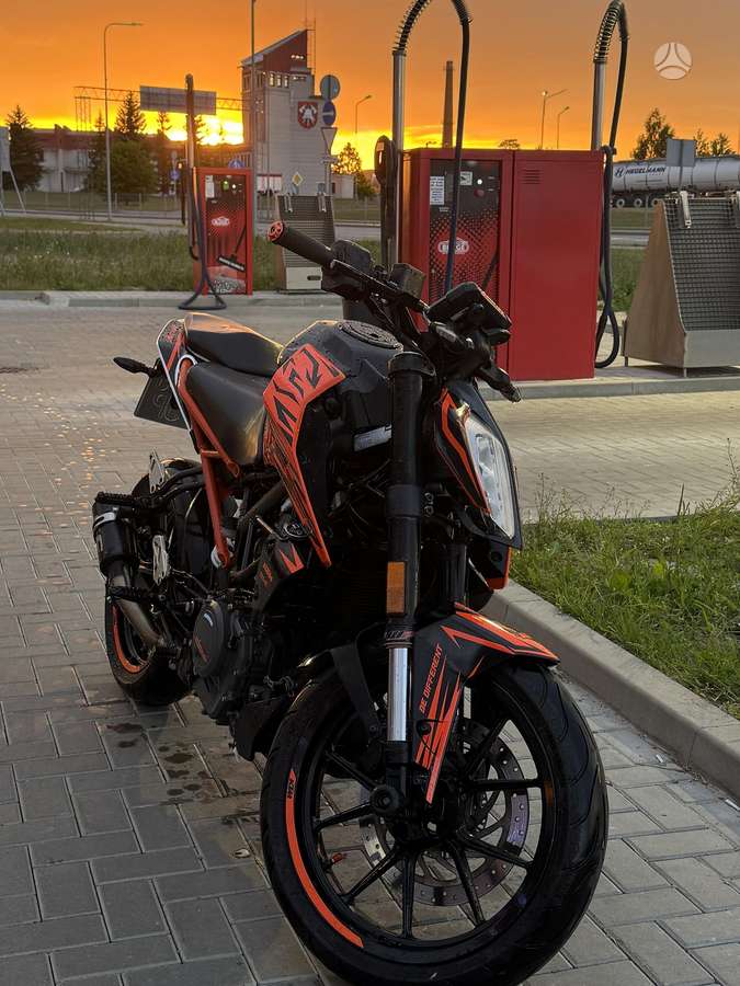 KTM Duke 390cc, street / classic