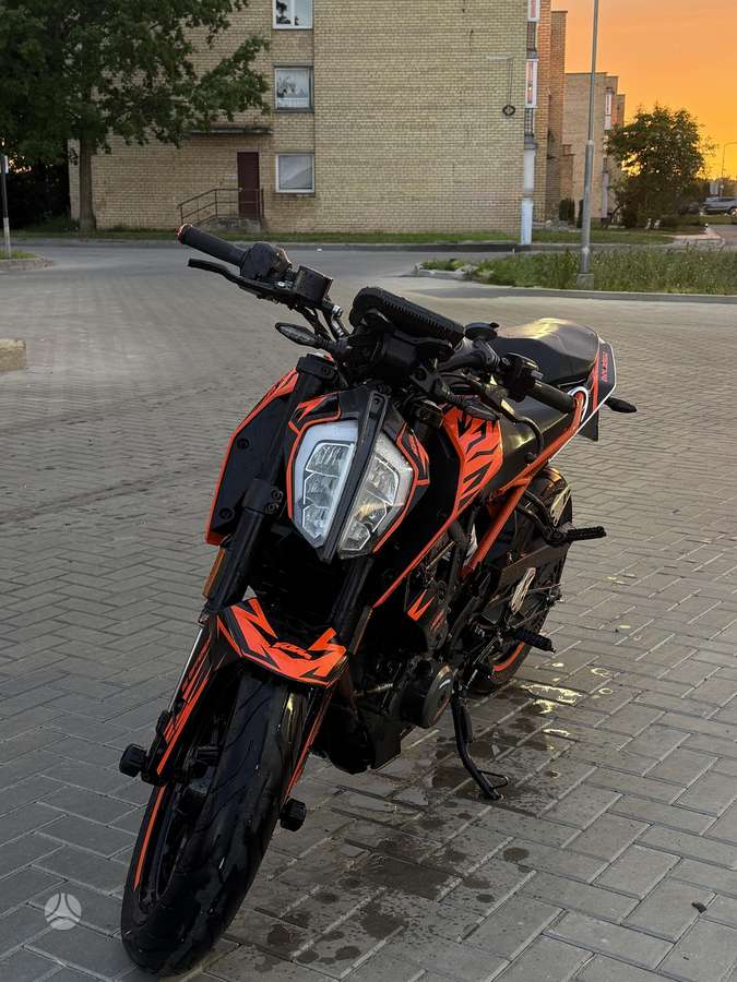 KTM Duke 390cc, street / classic