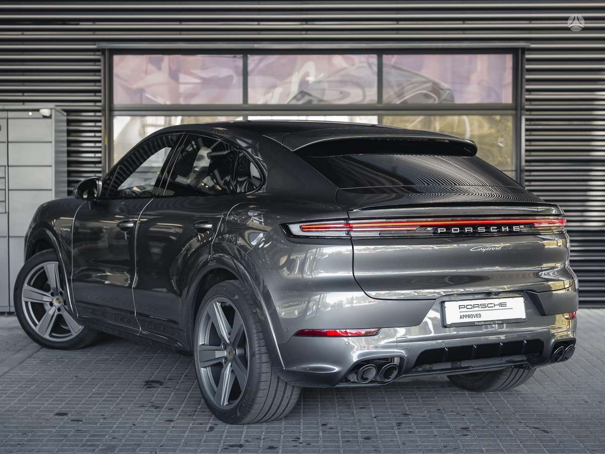 Porsche Cayenne Coupe - 3