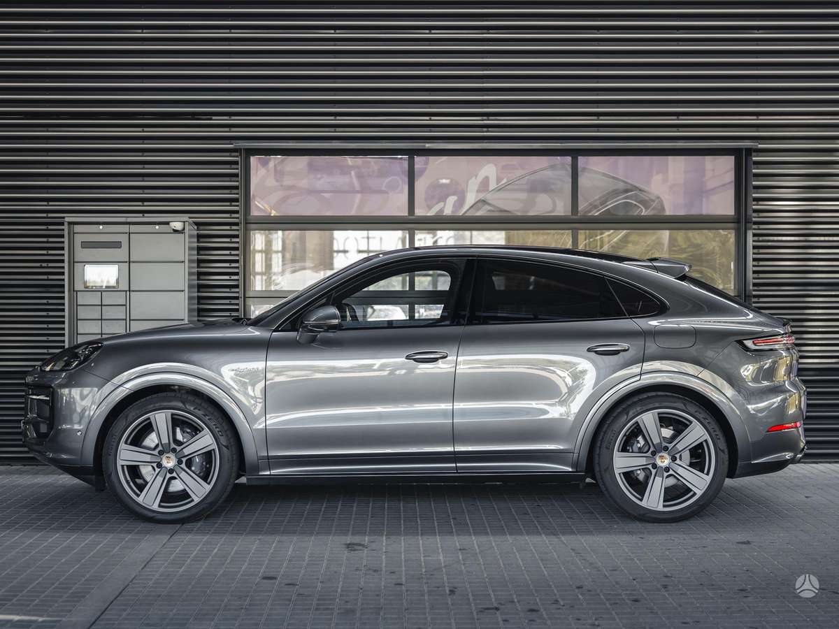 Porsche Cayenne Coupe - 2