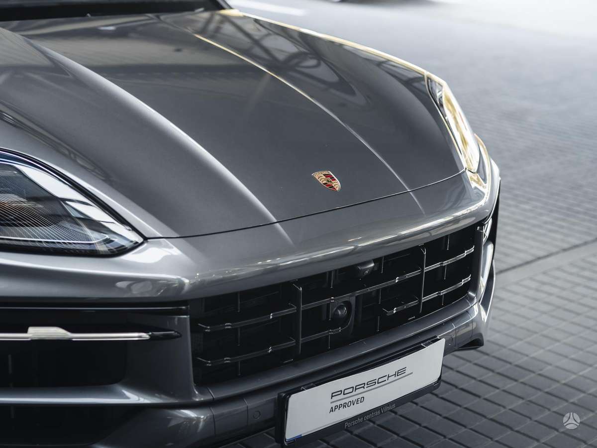 Porsche Cayenne Coupe - 9