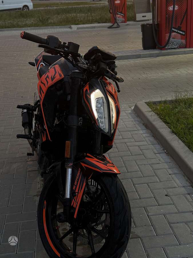 KTM Duke 390cc, street / classic