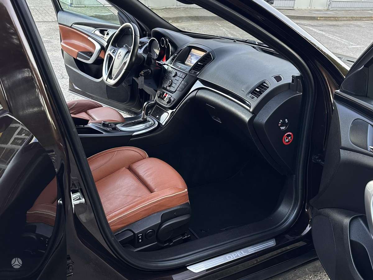 Opel Insignia, 2.0 l., Универсал