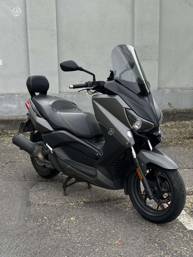 Yamaha XMAX 125, scooters / mopeds