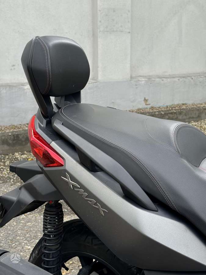 Yamaha XMAX 125, scooters / mopeds
