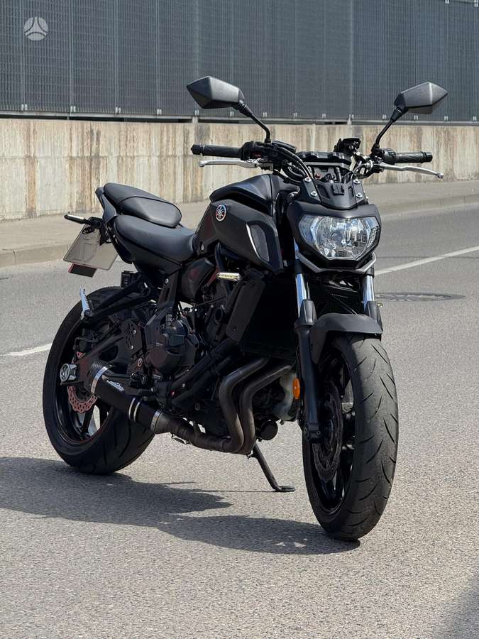 Yamaha MT 07, street / classic