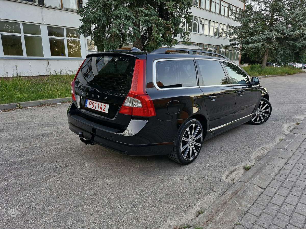 Volvo V70, 2.0 l., Универсал