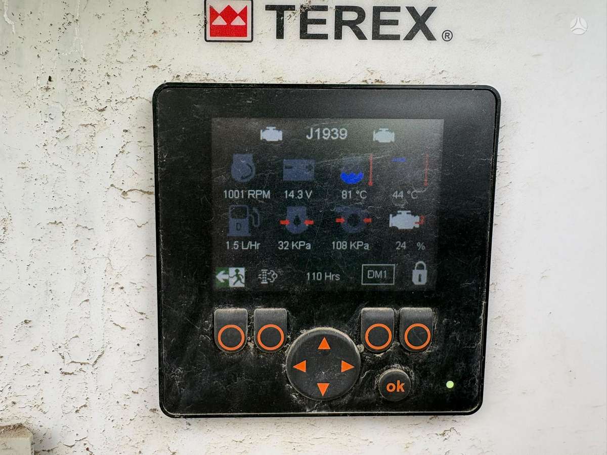 Power screen Warrior 1200. 107m/h, screening