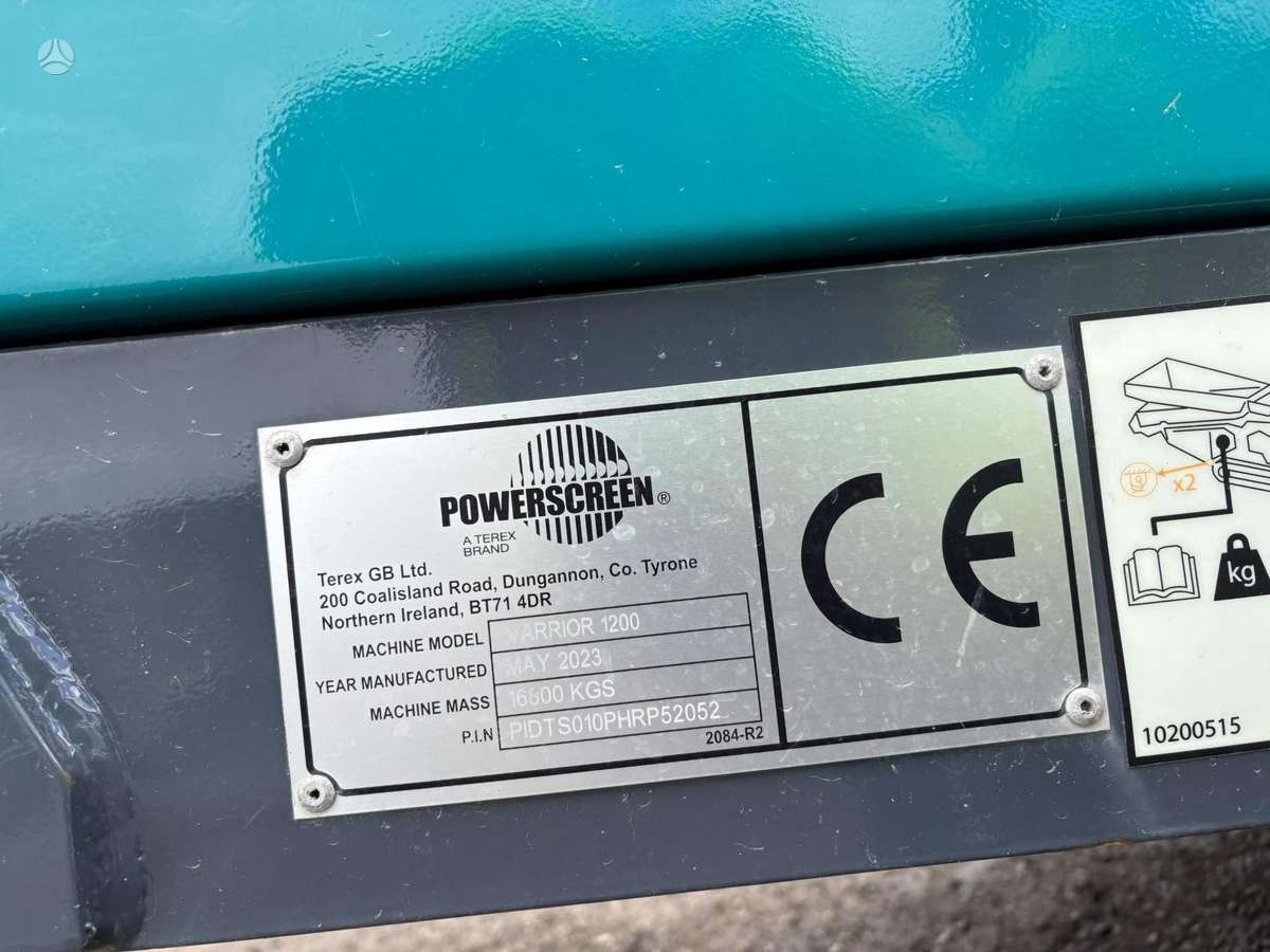 Power screen Warrior 1200. 107m/h, screening