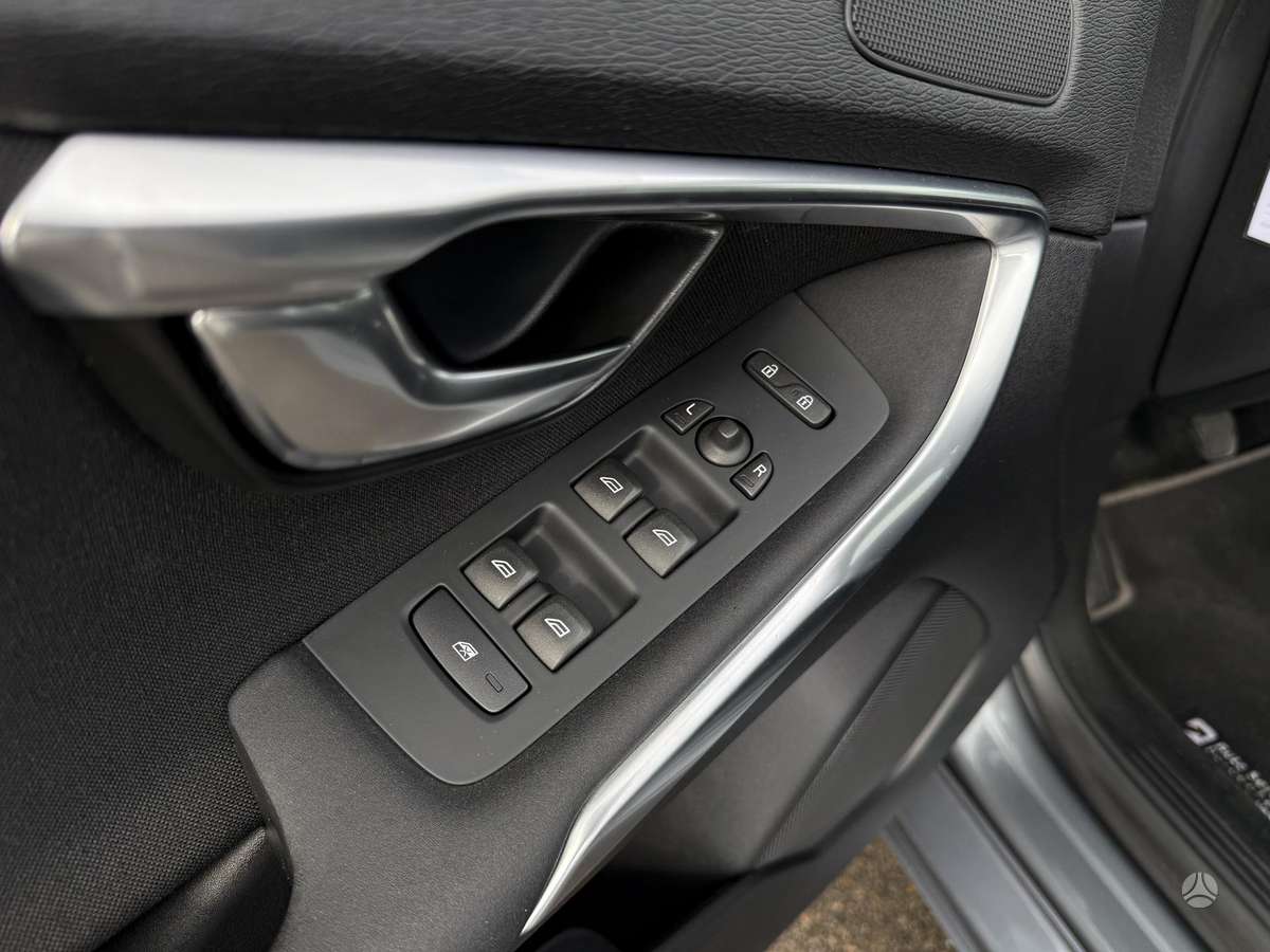 Volvo V40, 2.0 l., hatchback