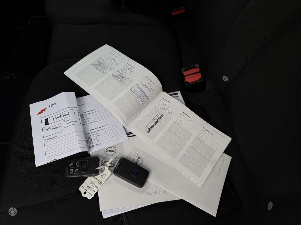 Volvo V40, 2.0 l., hatchback