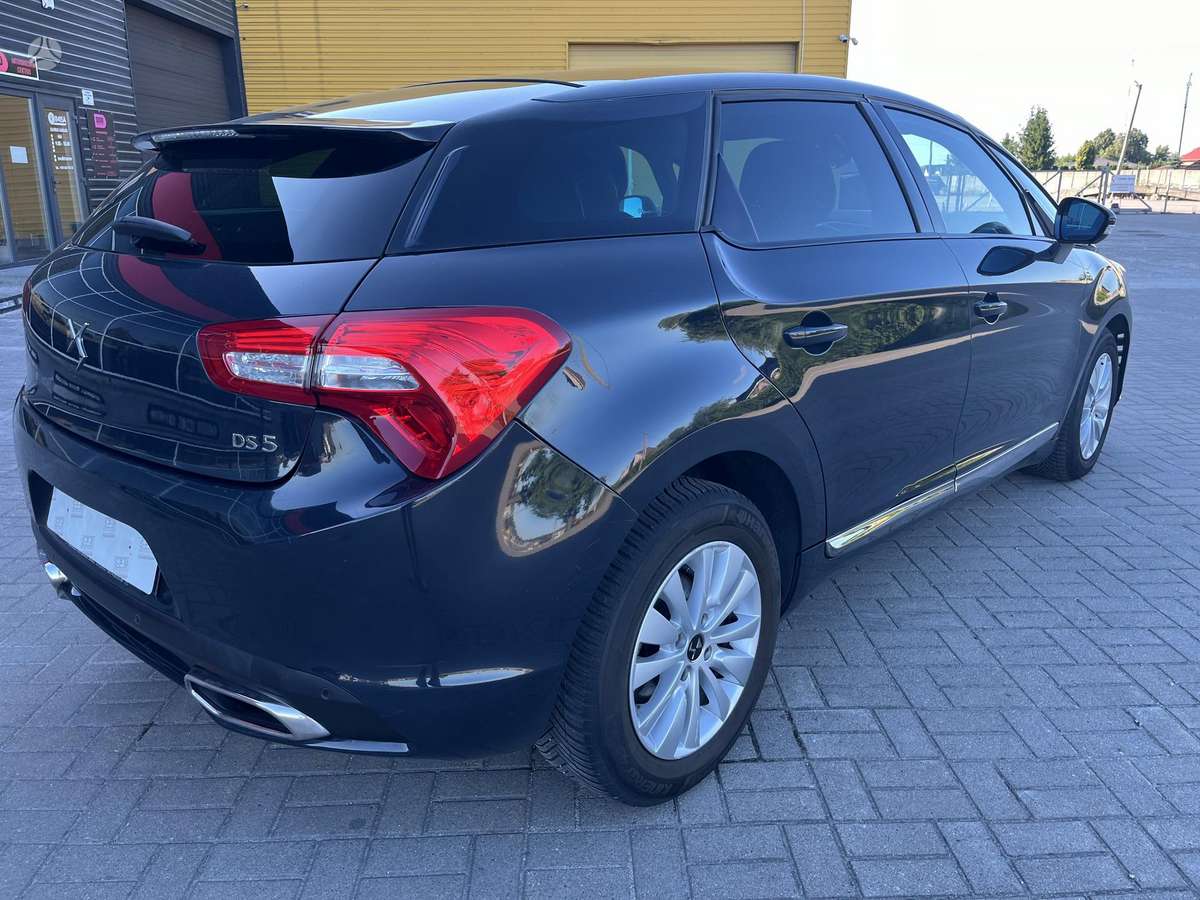 Citroen DS5, 1.6 l., hatchback