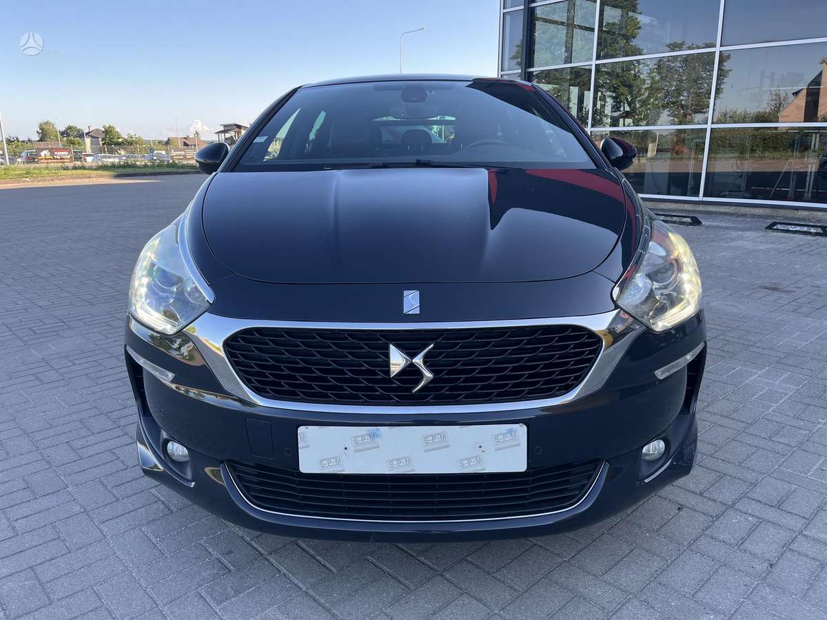Citroen DS5, 1.6 l., hatchback