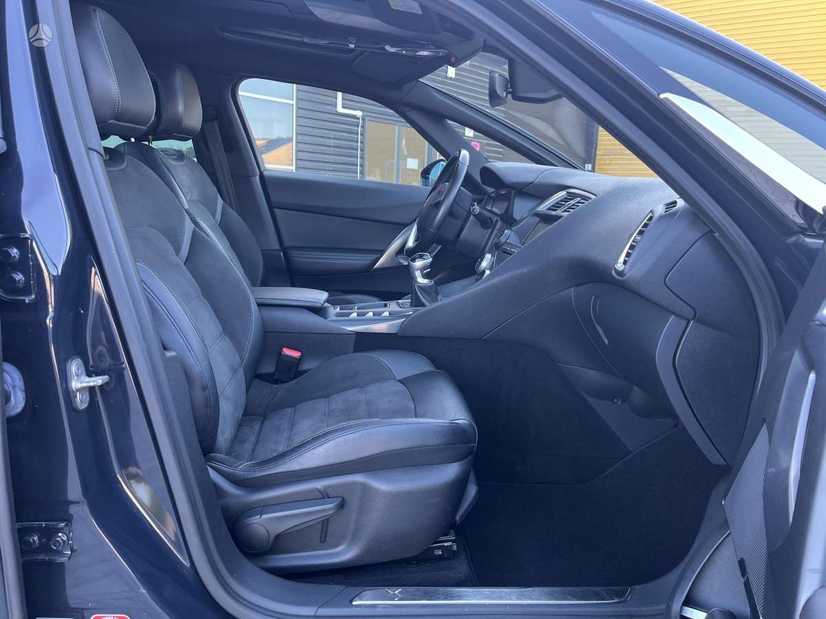 Citroen DS5, 1.6 l., hatchback