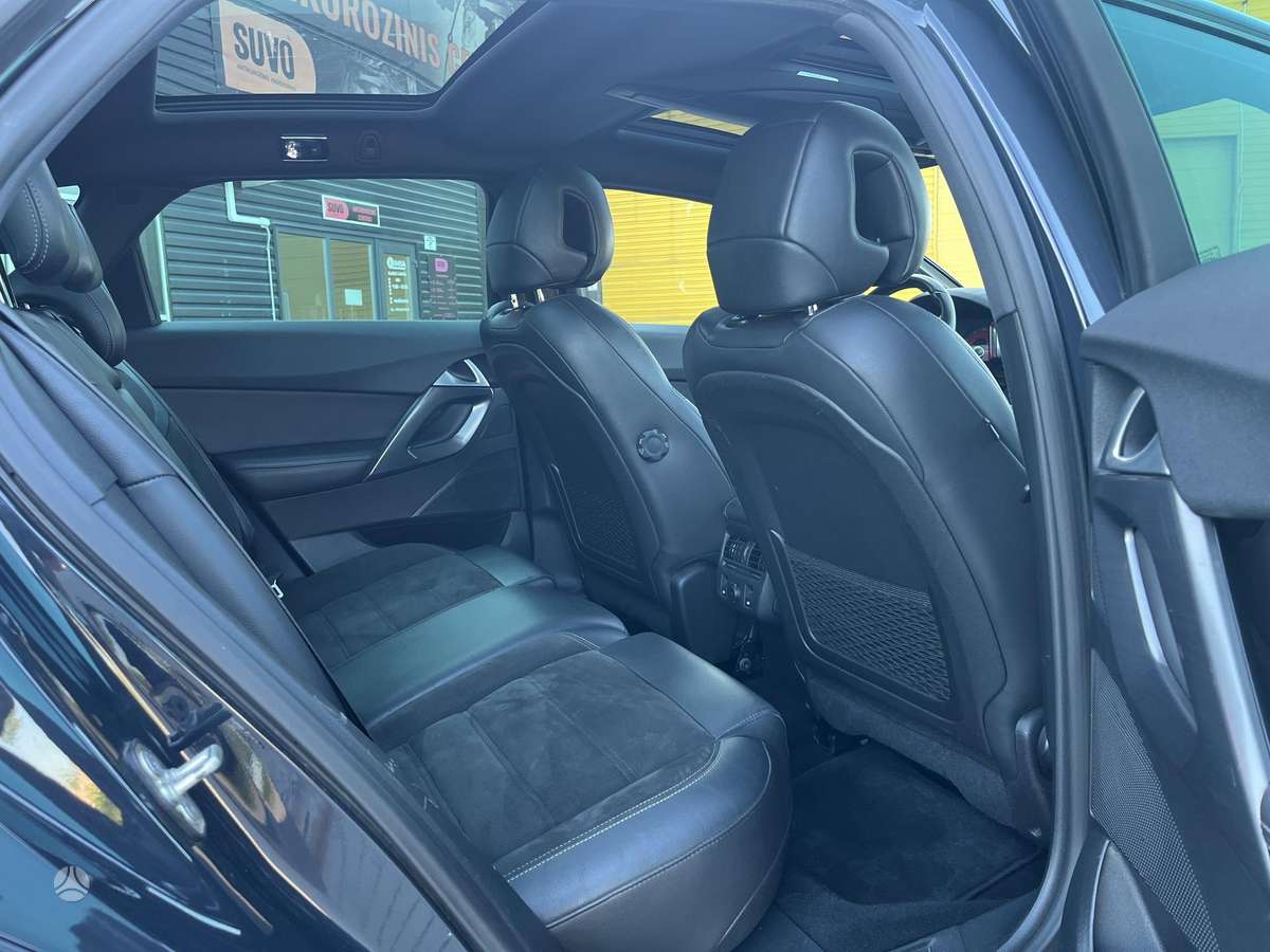 Citroen DS5, 1.6 l., hatchback